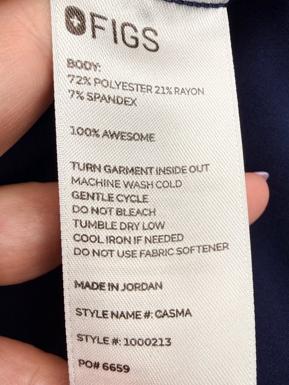 FIGS Women's EUC Casma 3-Pocket V Neck Scrub Top Navy | Size M - Picture 8 of 10